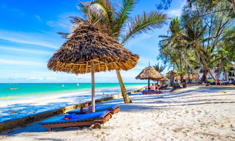 7 Days Masai Mara and Mombasa Beach Flying Holiday