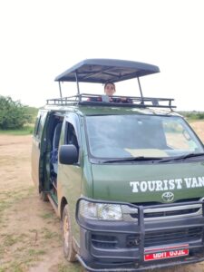 4X4 Safari van